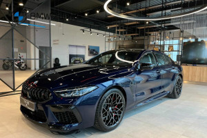 BMW M8