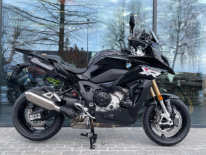 BMW S