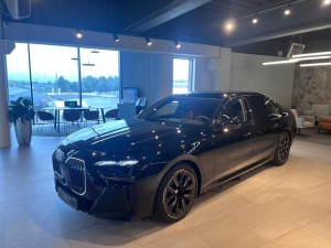 BMW 740