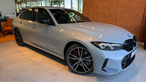 BMW 330