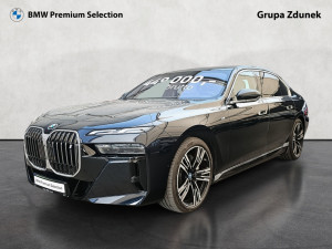 BMW i7